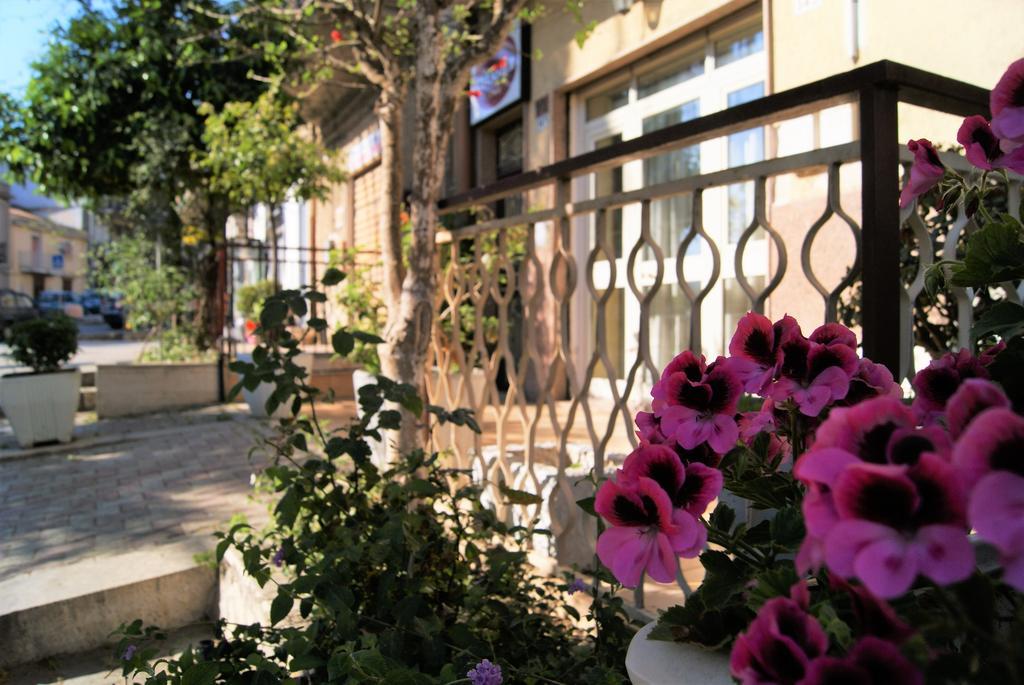 Oleaster - Rooms & Apartments Bolognetta Exterior photo